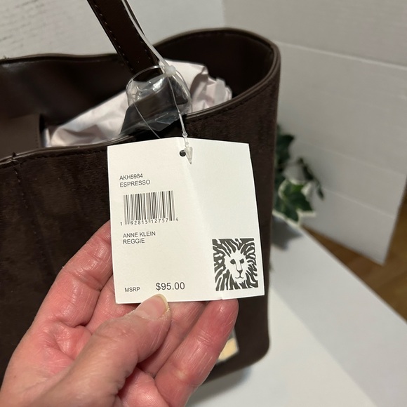 Elegant Brown Tote Bag - Picture 5 of 12